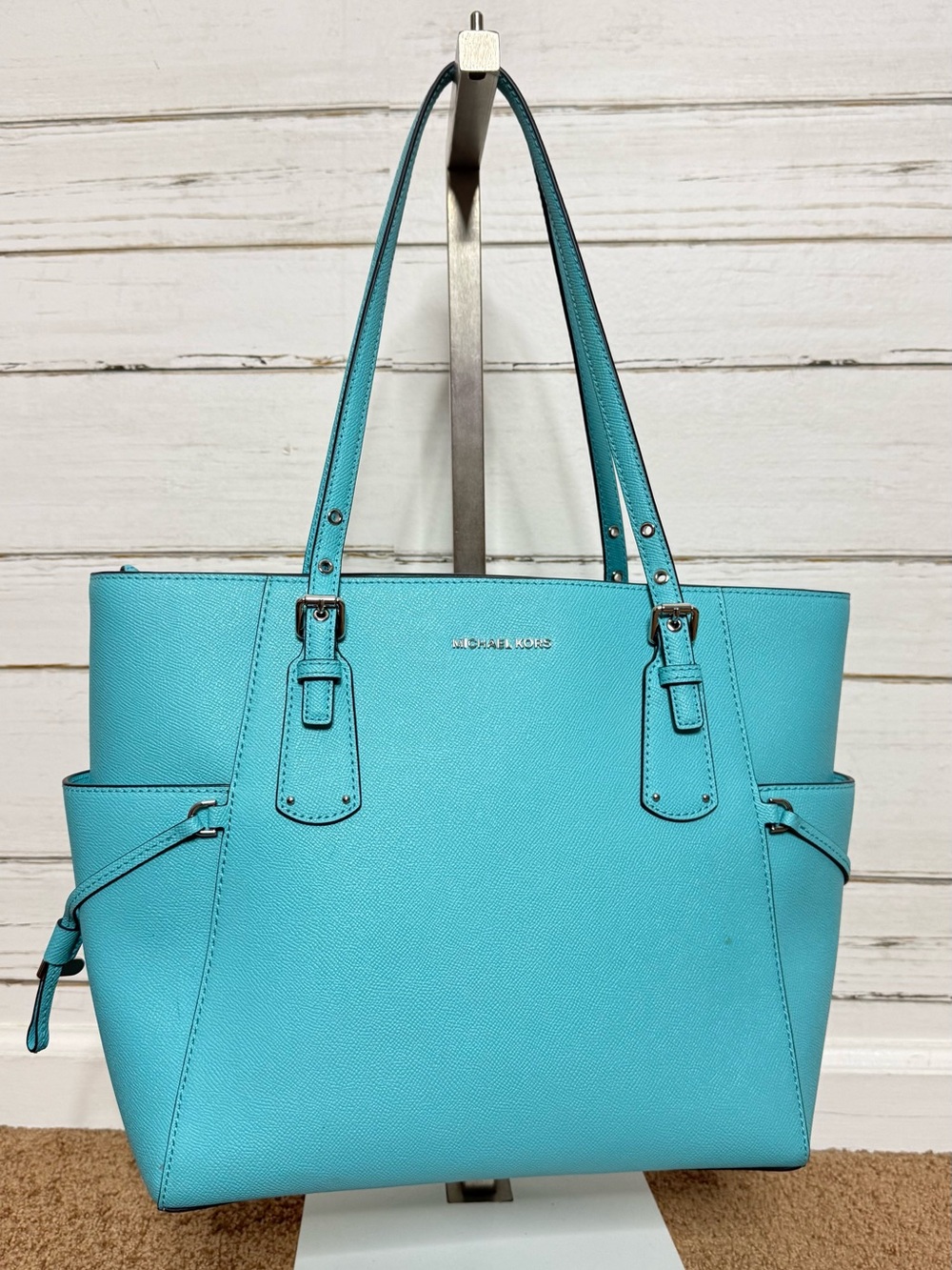 Michael Kors Jet Set Travel Medium Carryall Tote